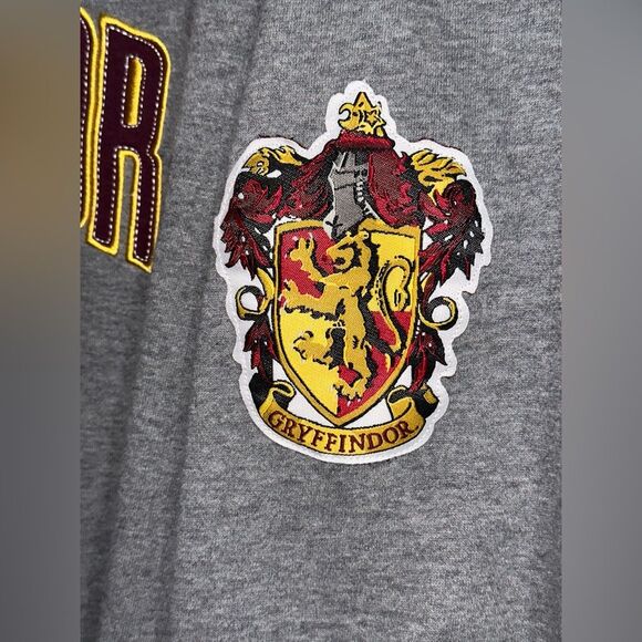 Universal Studios Wizarding World of Harry Potter Gryffindor Sweatshirt Womens M - Picture 3 of 8
